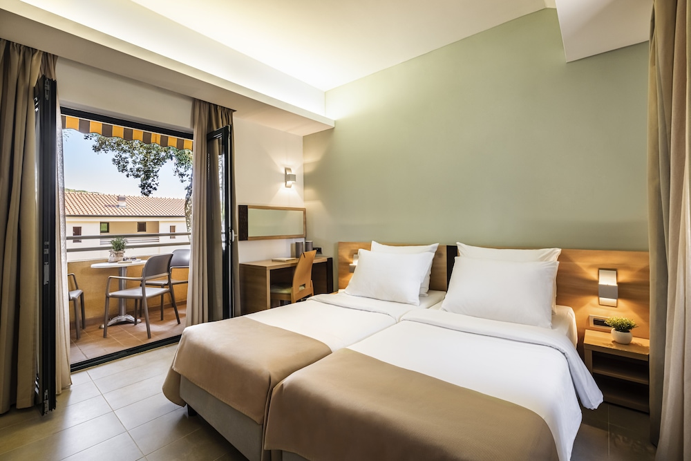 Maistra Select Petalon Resort — Hotel rooms in Vrsar, Istria