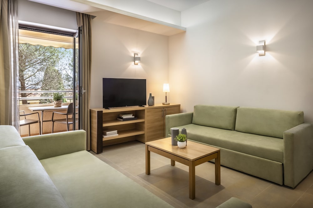 Maistra Select Petalon Resort — Hotel rooms in Vrsar, Istria