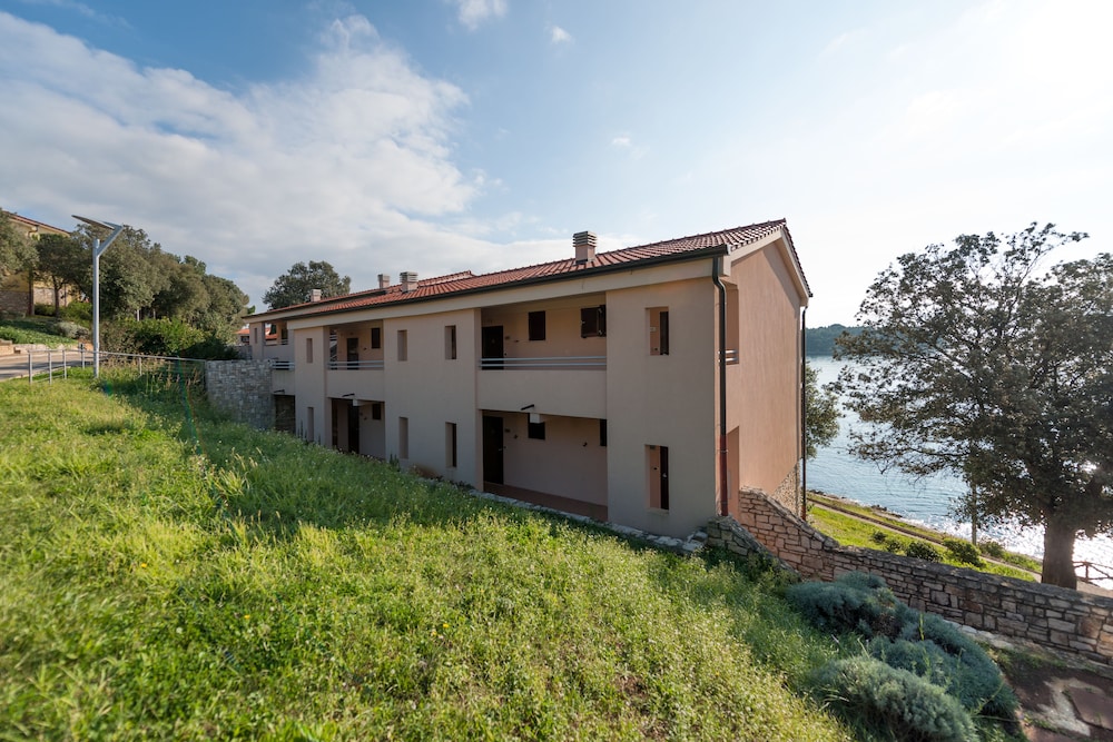 Maistra Select Petalon Resort — Hotel building in Vrsar, Istria