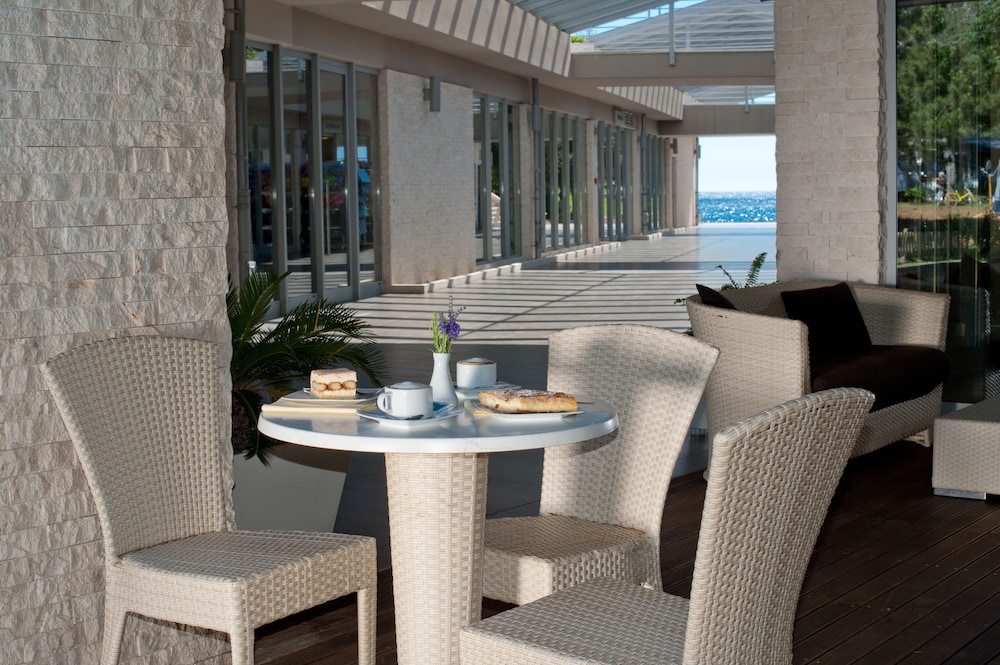 Maistra Select Petalon Resort — Restaurant & bars in Vrsar, Istria