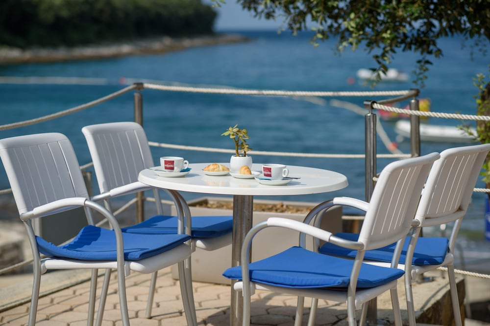 Maistra Select Petalon Resort — Restaurant & bars in Vrsar, Istria