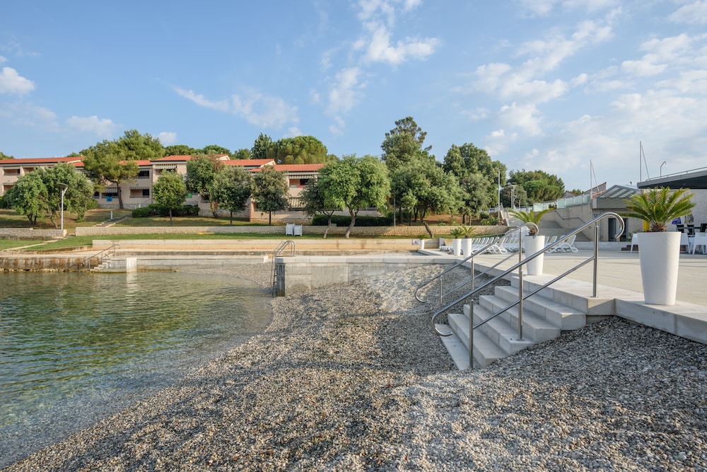 Maistra Select Petalon Resort — Beach in Vrsar, Istria
