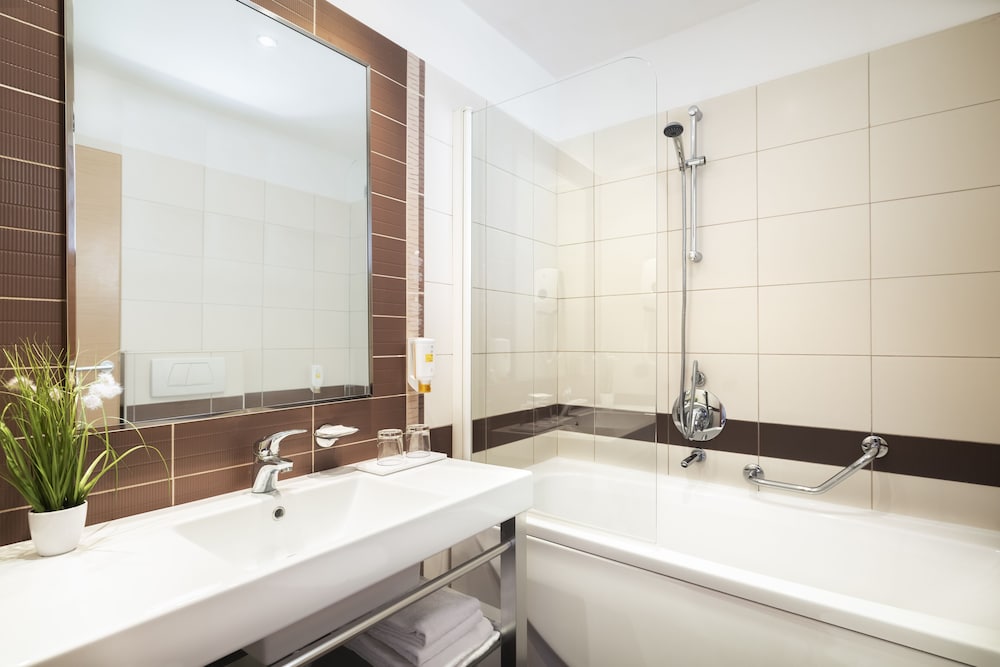 Maistra Select Petalon Resort — Hotel rooms in Vrsar, Istria