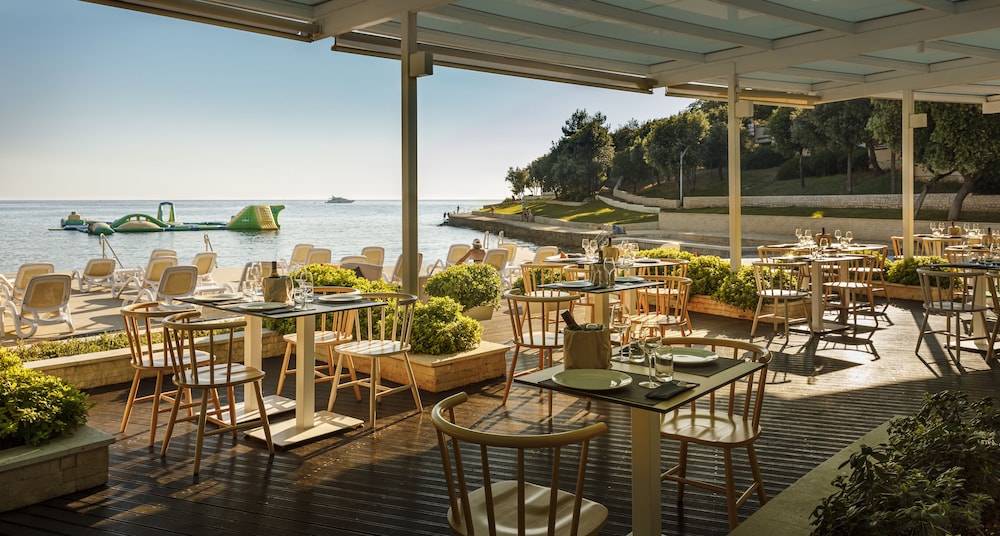 Maistra Select Petalon Resort — Restaurant & bars in Vrsar, Istria