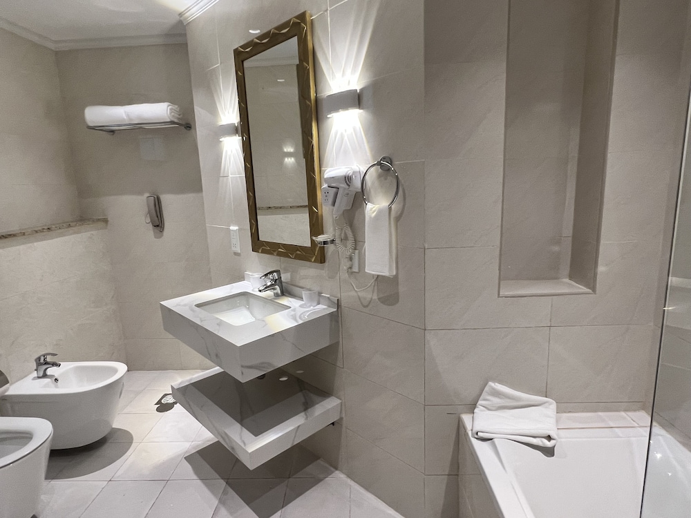 City Seasons Suites — Hotel rooms in Dubai