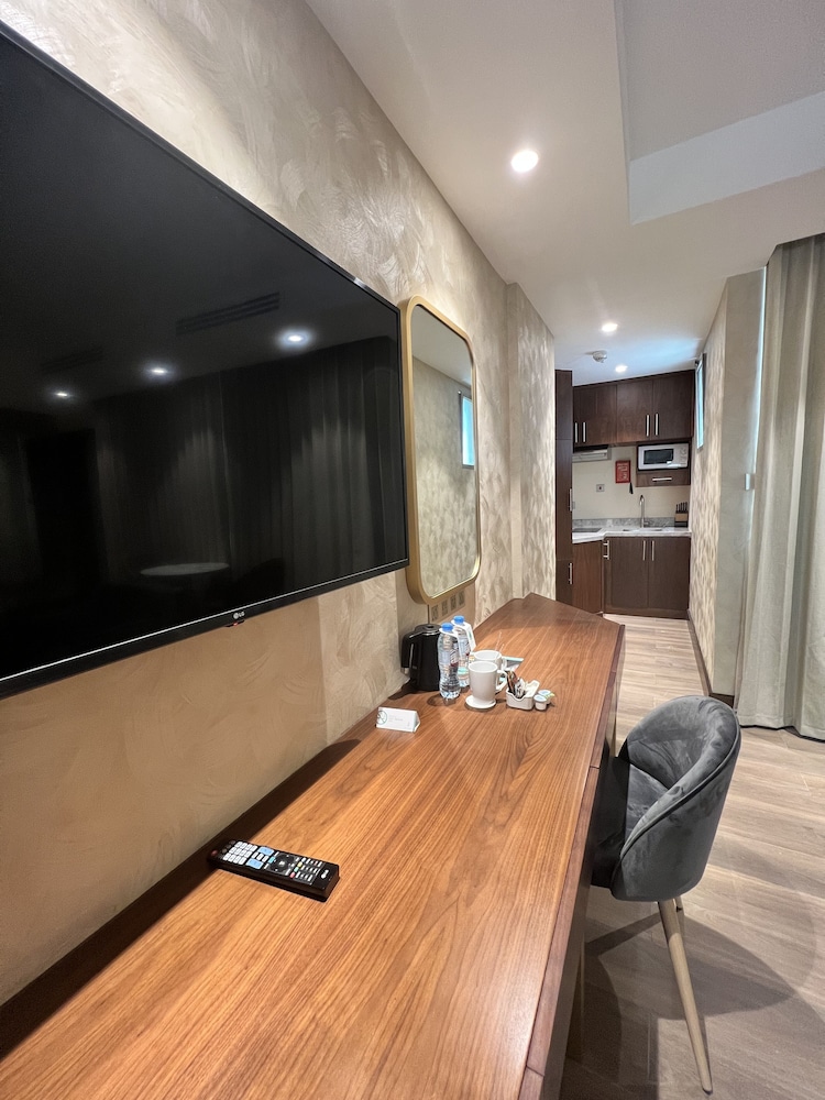 City Seasons Suites — Hotel rooms in Dubai