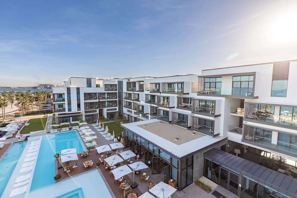 Nikki Beach Resort & Spa Dubai — Hotel building in Dubai
