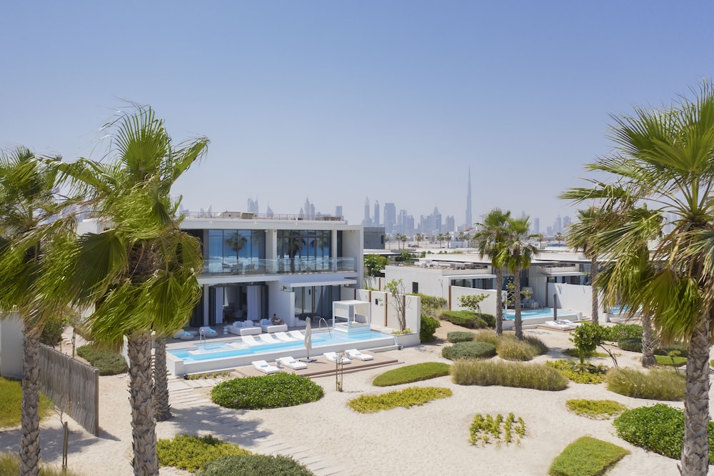 Nikki Beach Resort & Spa Dubai — Hotel building in Dubai