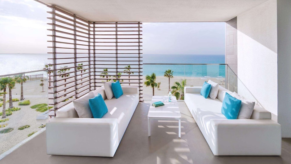 Nikki Beach Resort & Spa Dubai — Beach in Dubai
