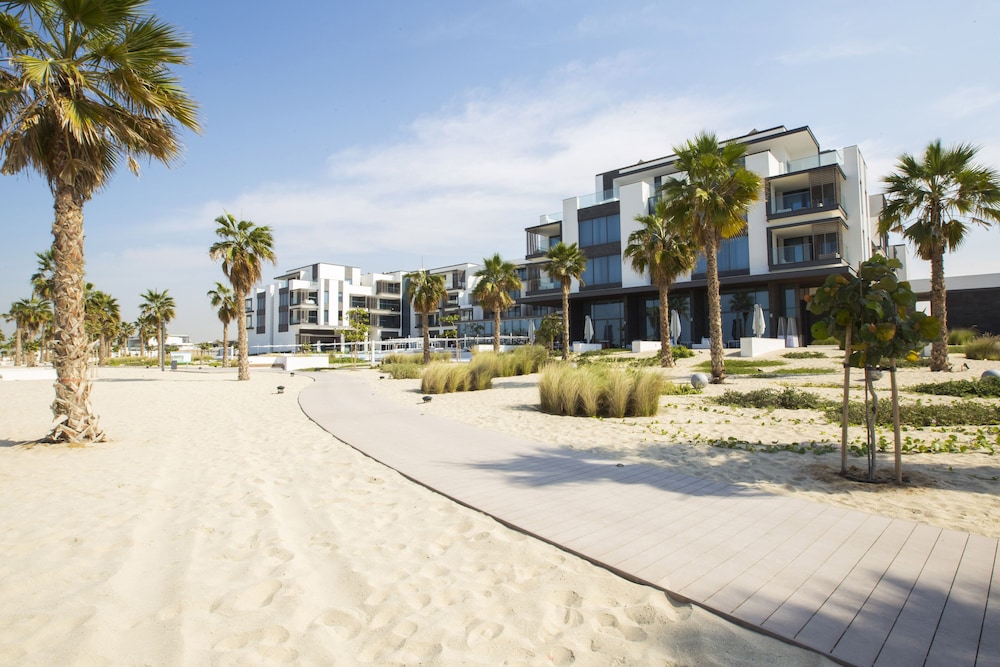 Nikki Beach Resort & Spa Dubai — Beach in Dubai