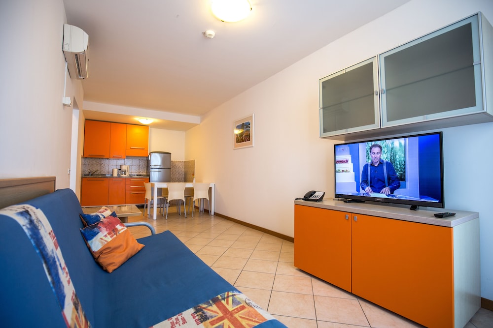 Splendid Golden Rocks Resort — Hotel rooms in Pula, Istria