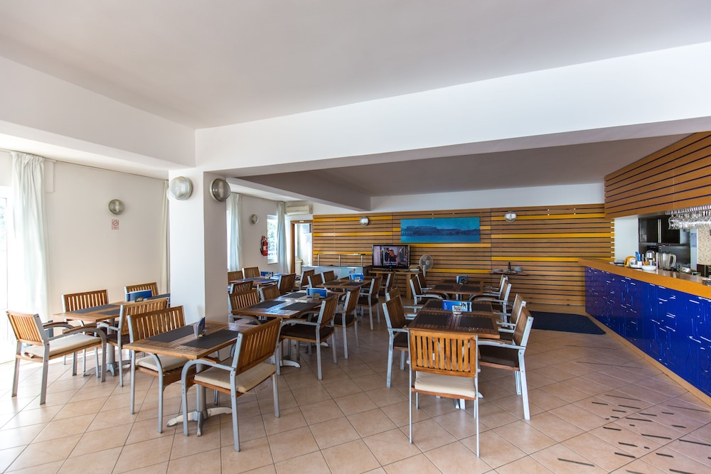 Splendid Golden Rocks Resort — Restaurant & bars in Pula, Istria