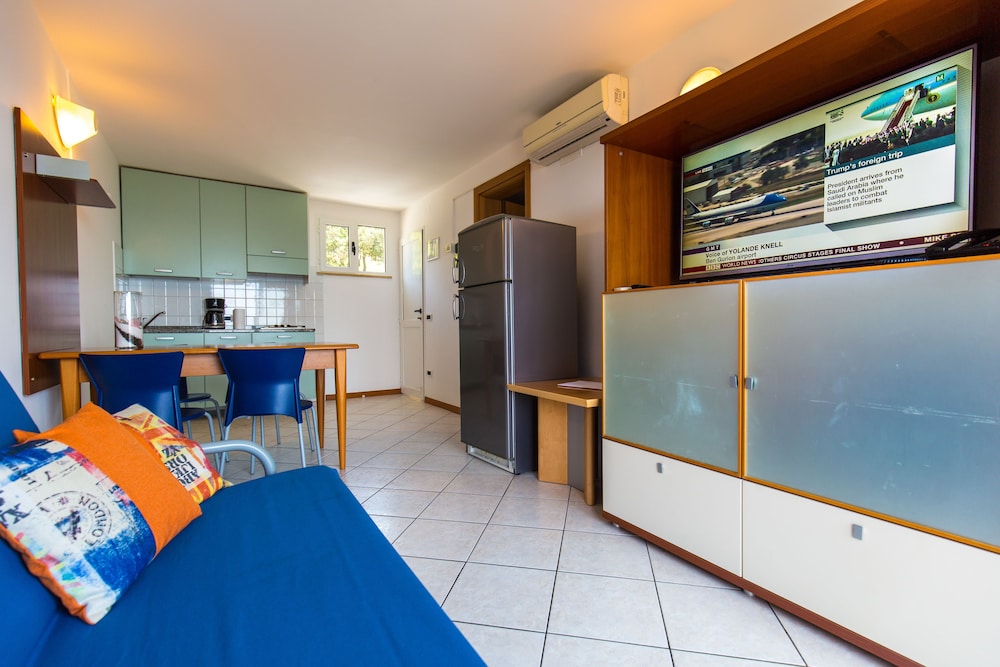 Splendid Golden Rocks Resort — Hotel rooms in Pula, Istria