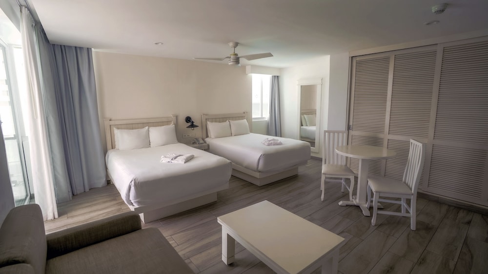 Oleo Cancun Playa All Inclusive Resort — Hotel rooms in Cancun, Quintana Roo