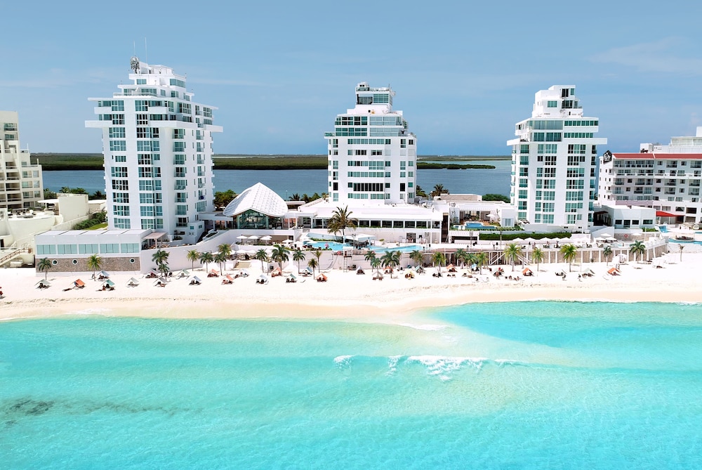 Oleo Cancun Playa All Inclusive Resort — Beach in Cancun, Quintana Roo
