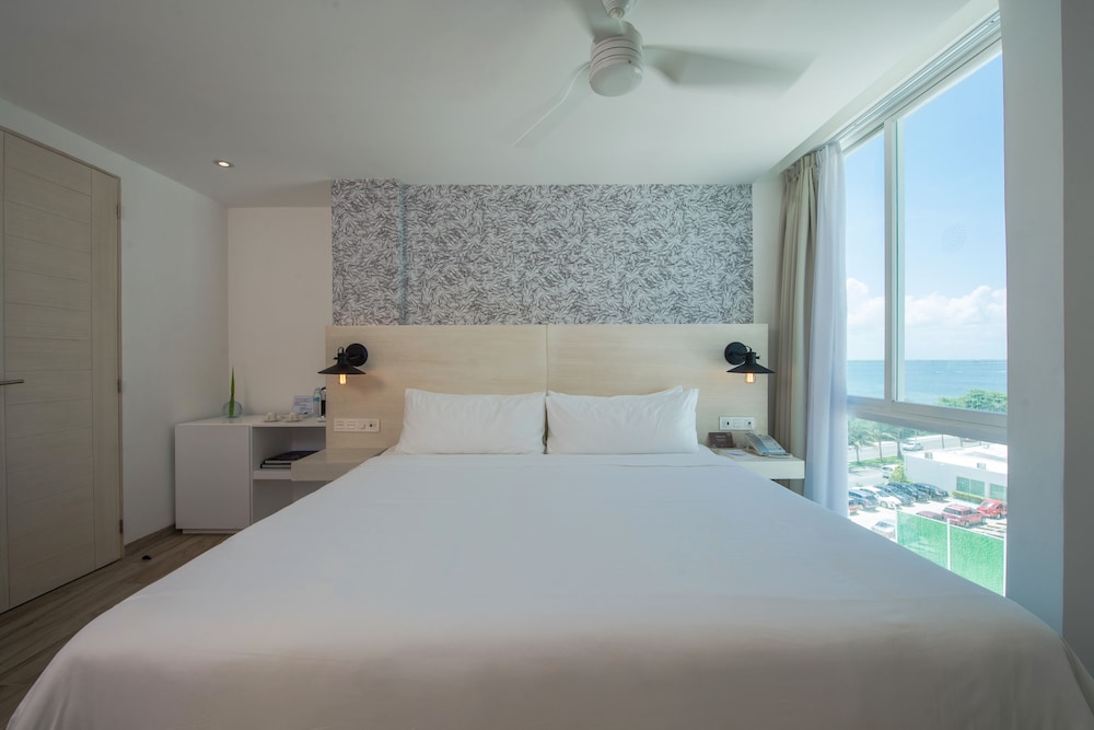 Oleo Cancun Playa All Inclusive Resort — Hotel rooms in Cancun, Quintana Roo