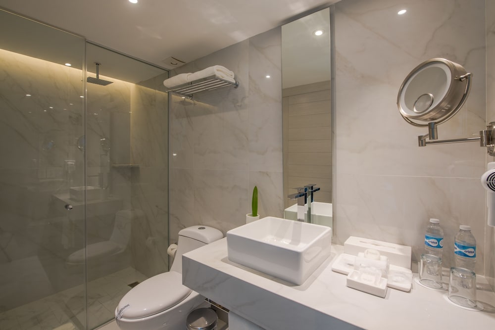Oleo Cancun Playa All Inclusive Resort — Hotel rooms in Cancun, Quintana Roo
