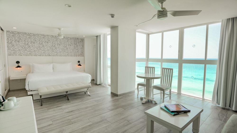 Oleo Cancun Playa All Inclusive Resort — Hotel rooms in Cancun, Quintana Roo