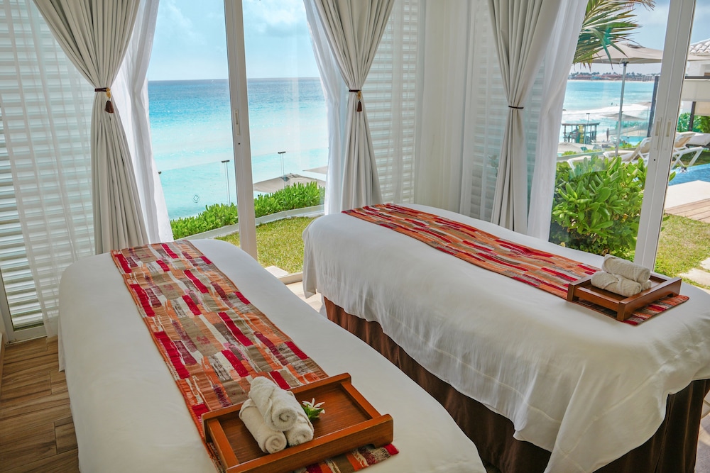 Oleo Cancun Playa All Inclusive Resort — Hotel rooms in Cancun, Quintana Roo
