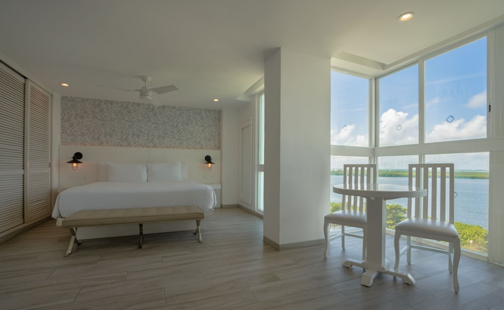 Oleo Cancun Playa All Inclusive Resort — Hotel rooms in Cancun, Quintana Roo