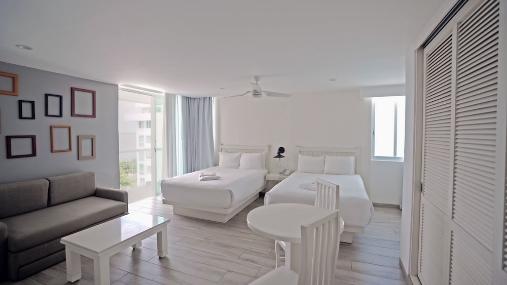 Oleo Cancun Playa All Inclusive Resort — Hotel rooms in Cancun, Quintana Roo