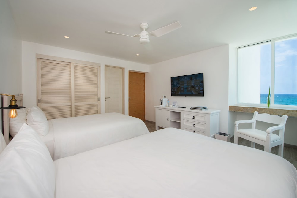 Oleo Cancun Playa All Inclusive Resort — Hotel rooms in Cancun, Quintana Roo