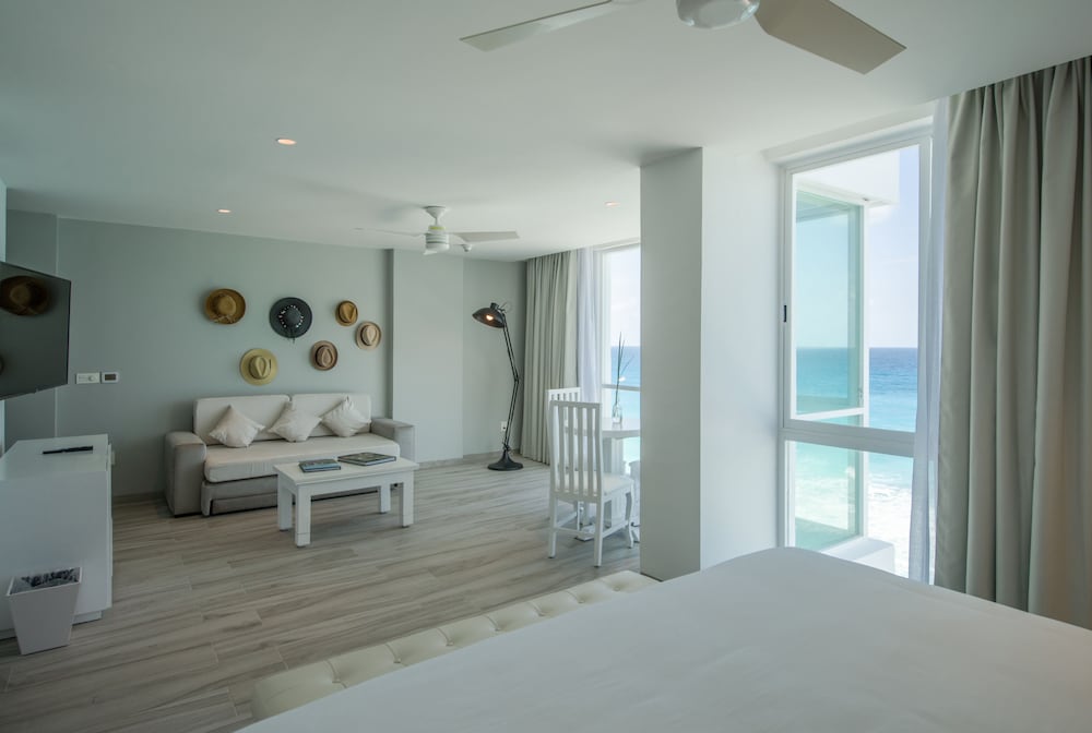 Oleo Cancun Playa All Inclusive Resort — Hotel rooms in Cancun, Quintana Roo