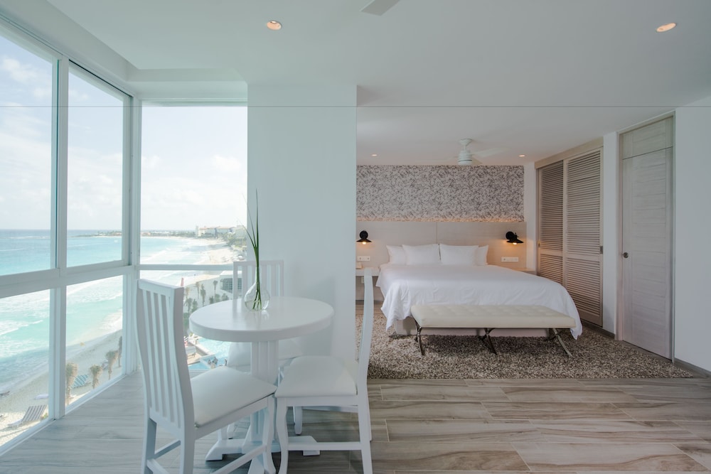 Oleo Cancun Playa All Inclusive Resort — Hotel rooms in Cancun, Quintana Roo