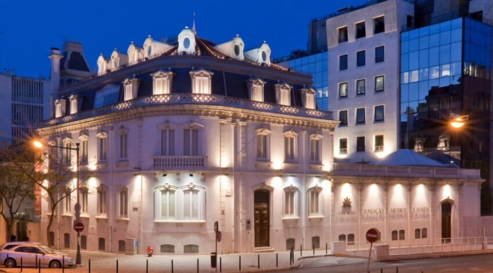 Hotel Excelsior — Hotel building in Lisbon, Lisboa