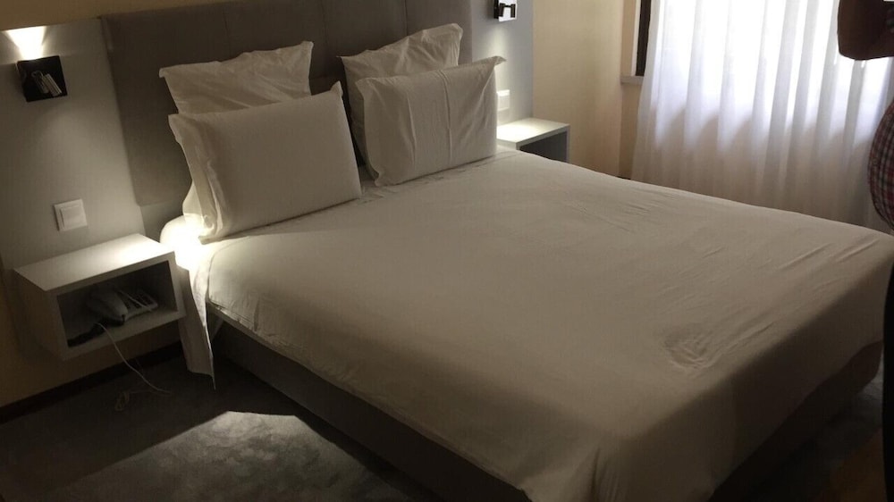 Hotel Excelsior — Hotel rooms in Lisbon, Lisboa