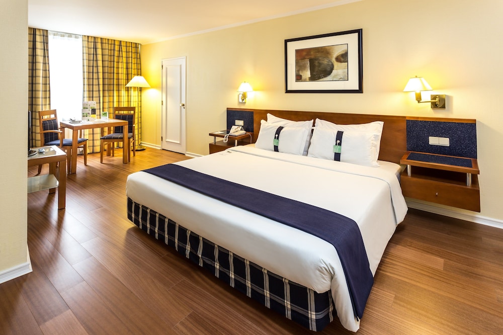 Holiday Inn Lisbon by IHG — Hotel rooms in Lisbon, Lisboa