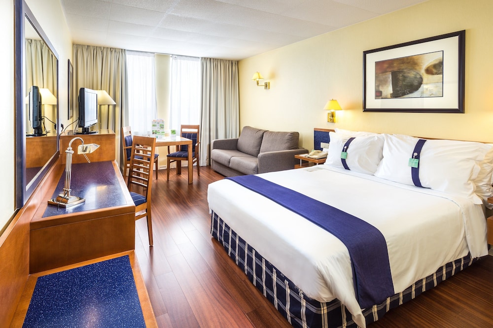 Holiday Inn Lisbon by IHG — Hotel rooms in Lisbon, Lisboa