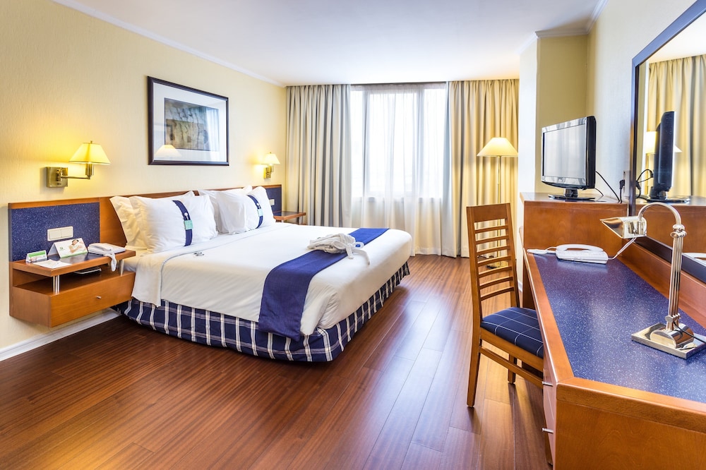 Holiday Inn Lisbon by IHG — Hotel rooms in Lisbon, Lisboa