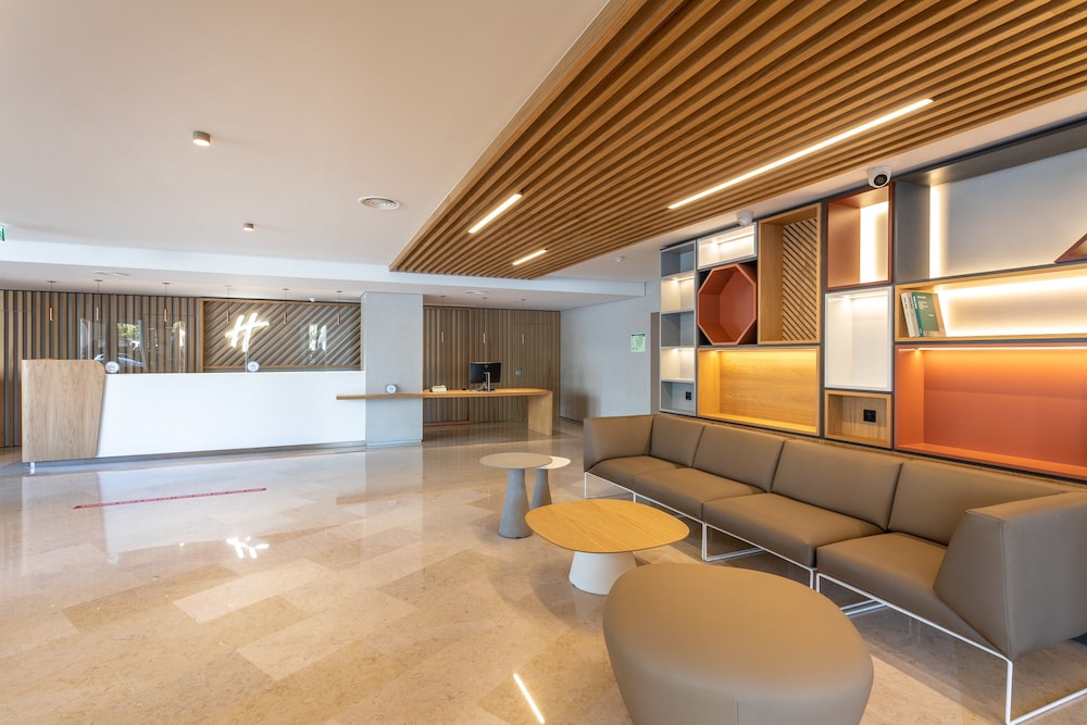 Holiday Inn Lisbon by IHG — Hotel building in Lisbon, Lisboa