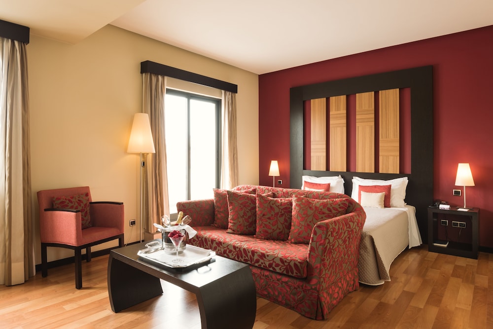 Hotel Lisboa — Hotel rooms in Lisbon, Lisboa
