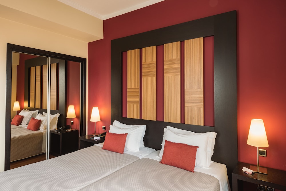 Hotel Lisboa — Hotel rooms in Lisbon, Lisboa