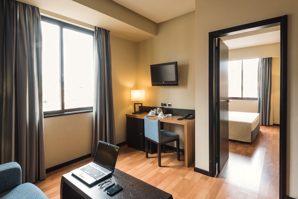 Hotel Lisboa — Hotel rooms in Lisbon, Lisboa