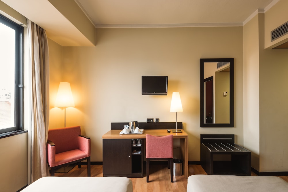 Hotel Lisboa — Hotel rooms in Lisbon, Lisboa