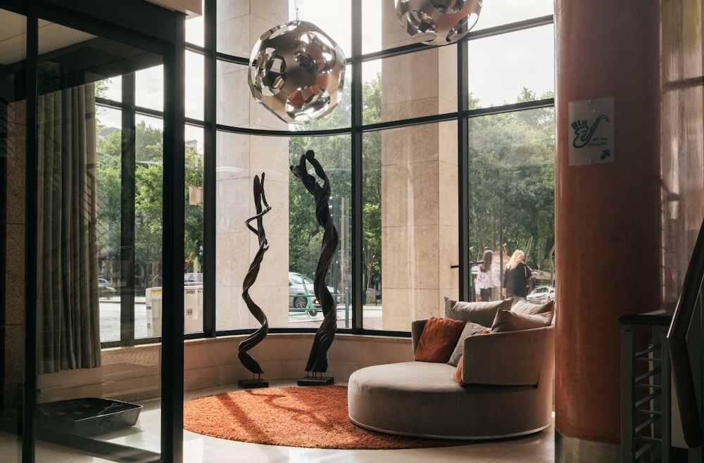 Marques De Pombal Hotel — Hotel building in Lisbon, Lisboa