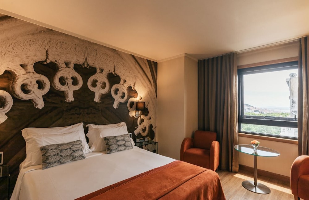 Marques De Pombal Hotel — Hotel rooms in Lisbon, Lisboa