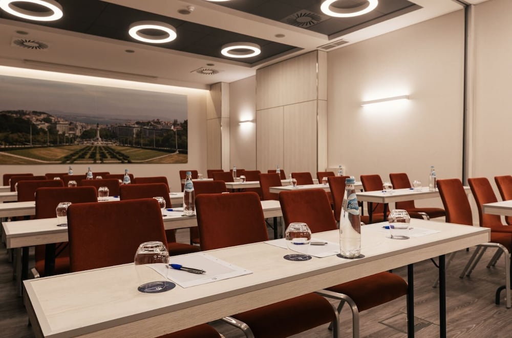 Marques De Pombal Hotel — Hotel building in Lisbon, Lisboa