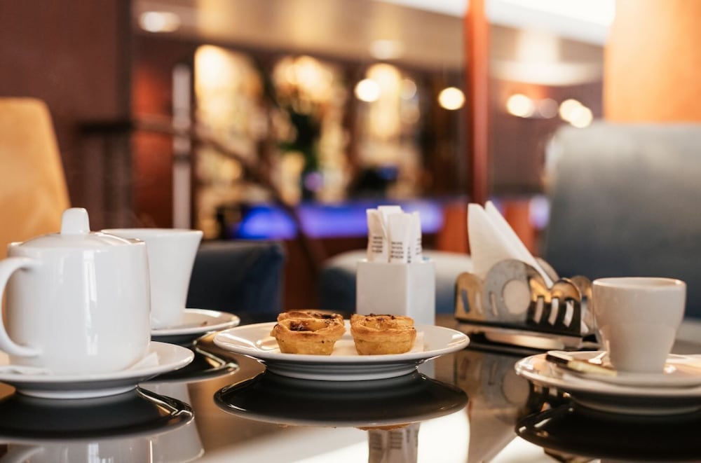 Marques De Pombal Hotel — Restaurant & bars in Lisbon, Lisboa