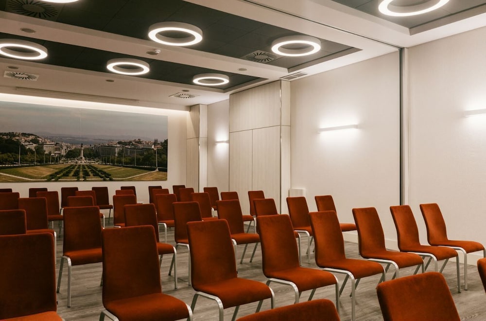 Marques De Pombal Hotel — Hotel building in Lisbon, Lisboa