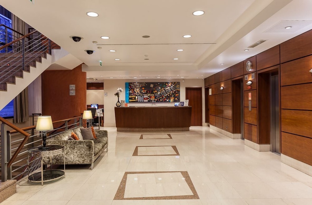 Marques De Pombal Hotel — Hotel building in Lisbon, Lisboa
