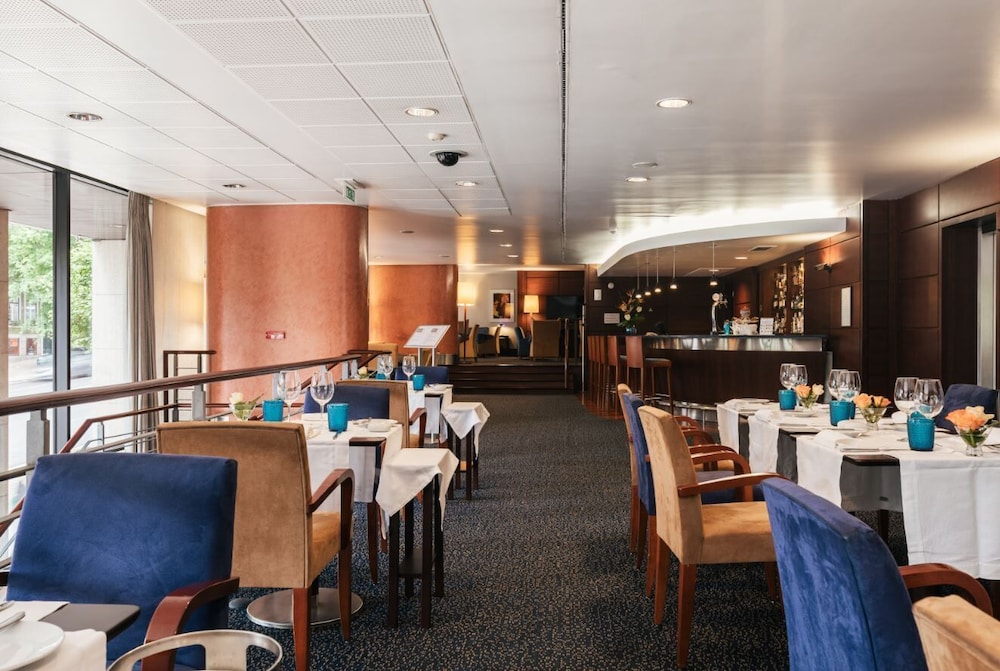 Marques De Pombal Hotel — Restaurant & bars in Lisbon, Lisboa