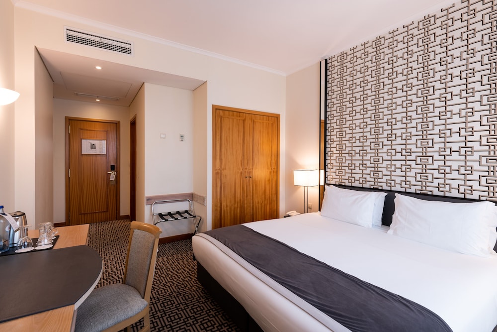 Hotel Mundial — Hotel rooms in Lisbon, Lisboa