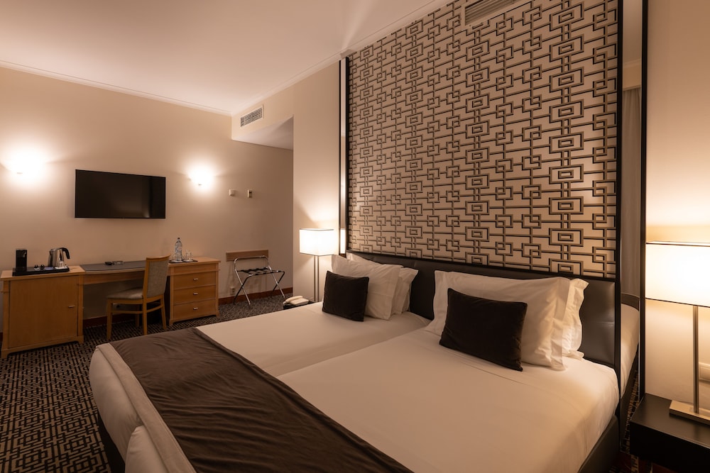 Hotel Mundial — Hotel rooms in Lisbon, Lisboa