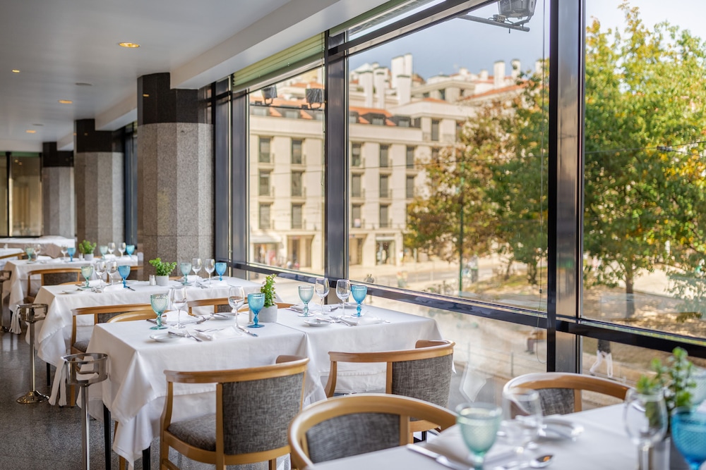Hotel Mundial — Restaurant & bars in Lisbon, Lisboa