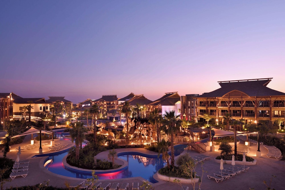 Lapita, Dubai Parks and Resorts, Autograph Collection — Swimming pool in Dubai