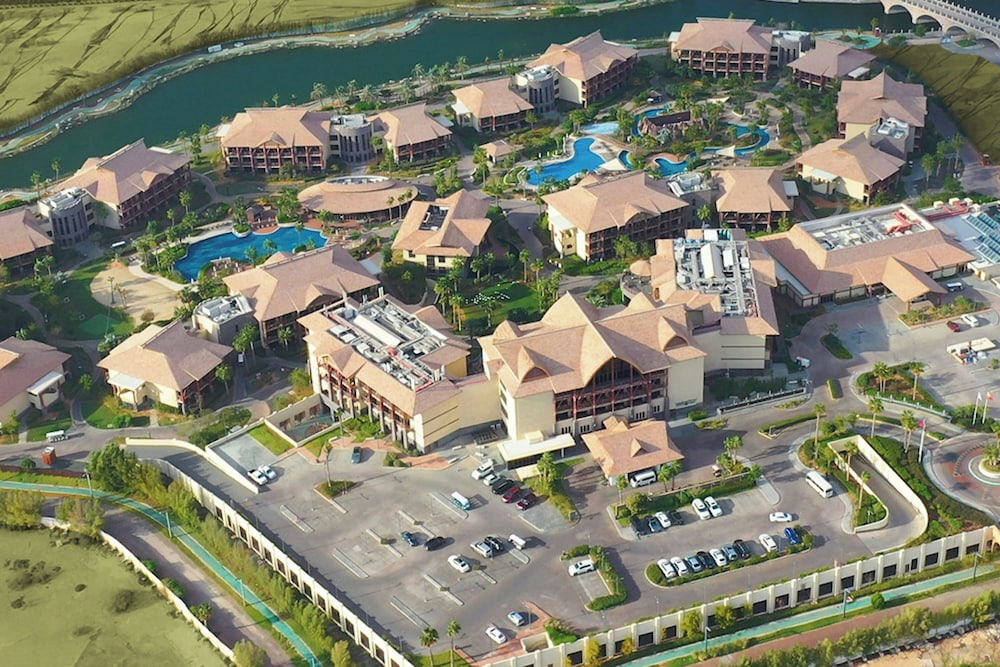 Lapita, Dubai Parks and Resorts, Autograph Collection — Hotel building in Dubai